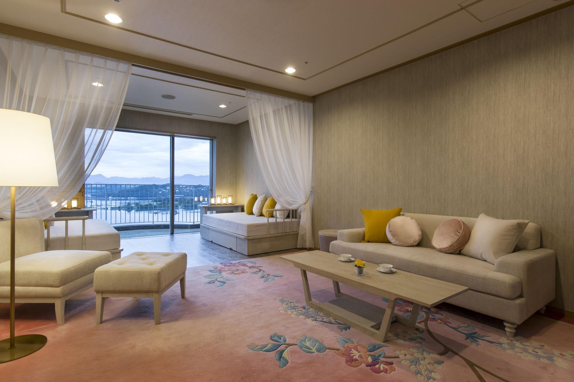 Shirahama Coganoi Resort & Spa Exterior photo